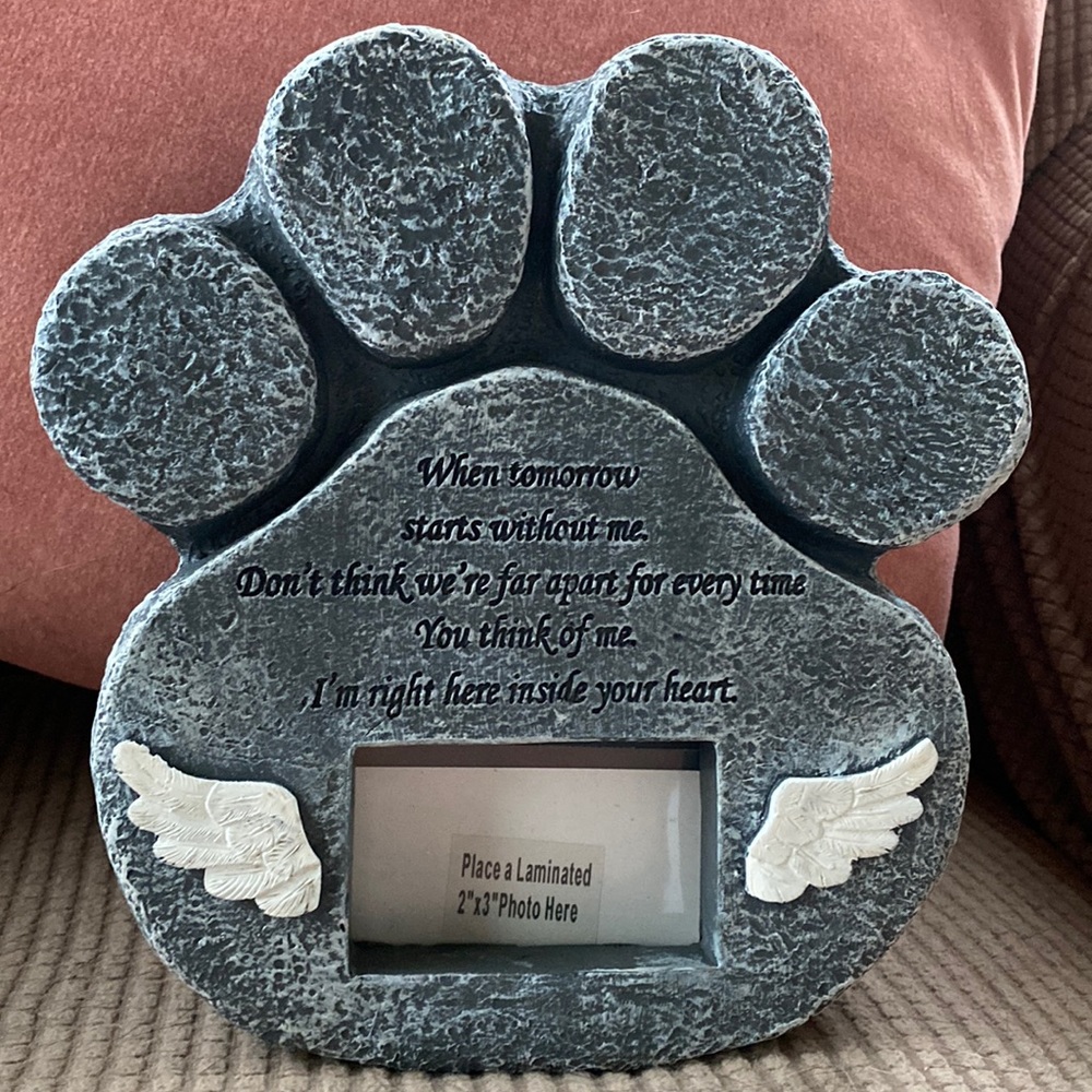 NEW Pet frame for beloved, deceased dog/cat- with poem.
